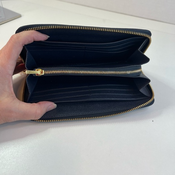 Coach Long Navy Blue Leather Zip Around Wallet w/ Wristlet strap - Picture 4 of 13
